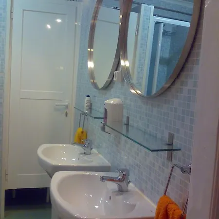 B.mar & Suites فندق مبيت وإفطار