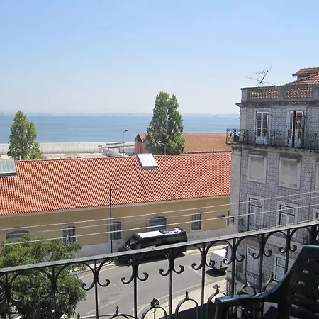 B.mar & Suites